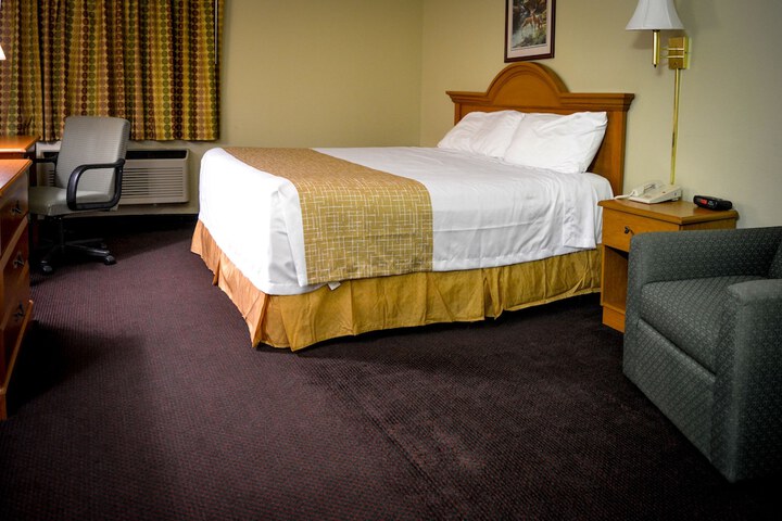 Room 11 of 22
