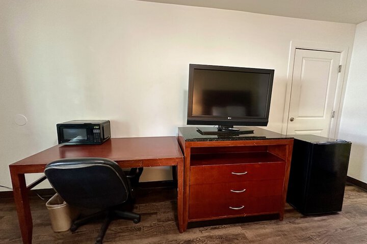 Room 13 of 22