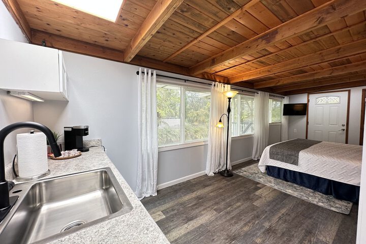 Aloha Junction Bed and Breakfast