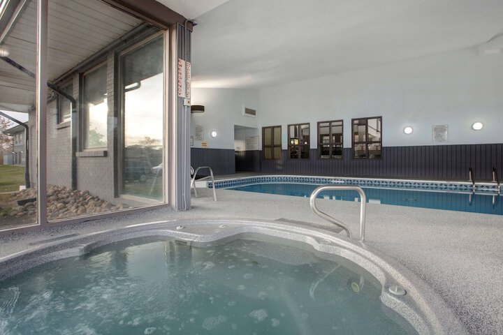 Pool 4 of 38