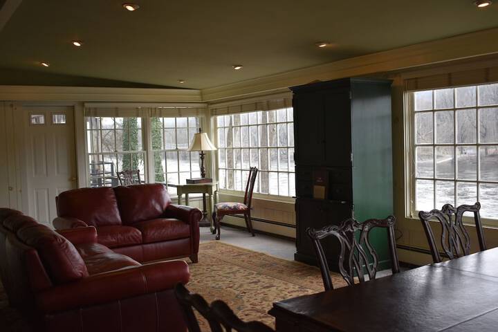 Room 43 of 73