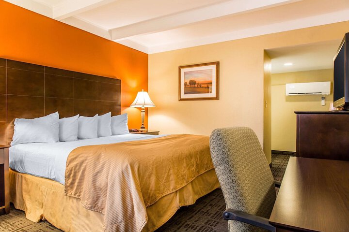 Room 15 of 49