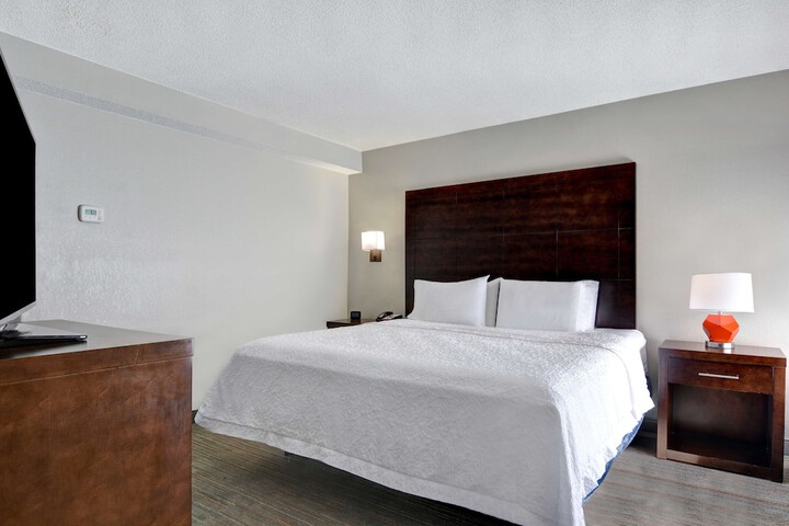 Room 27 of 55