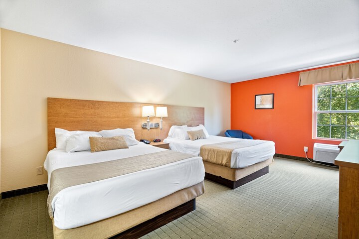 Room 14 of 33