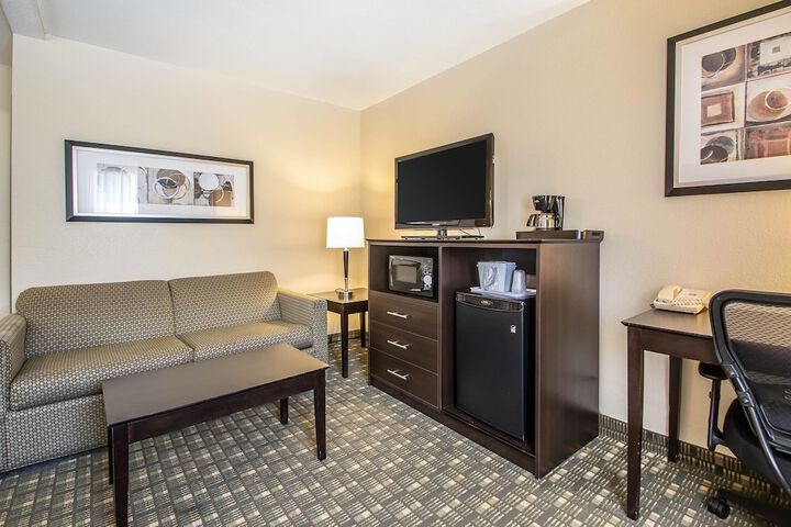 Room 20 of 32