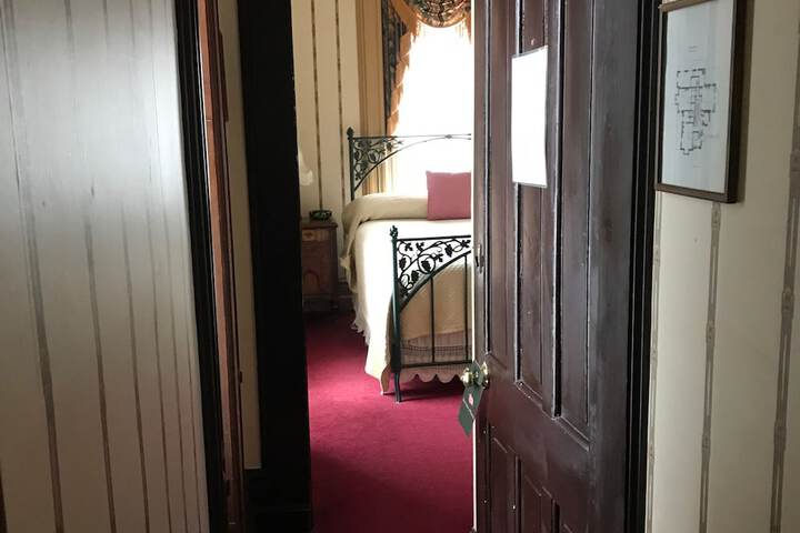 Room 40 of 94