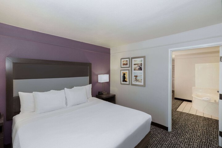 La Quinta Inn & Suites by Wyndham Rockwall