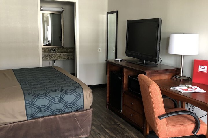 Room 18 of 21