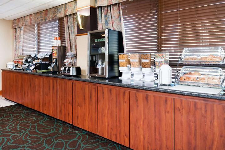 Breakfast/Coffee Service 14 of 15