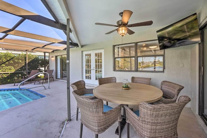 Waterfront Port Richey House w / Heated Pool!
