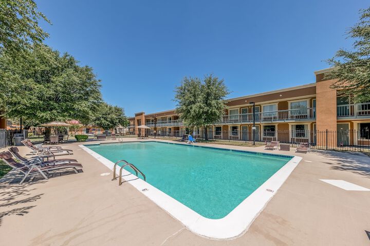 Pool 6 of 34
