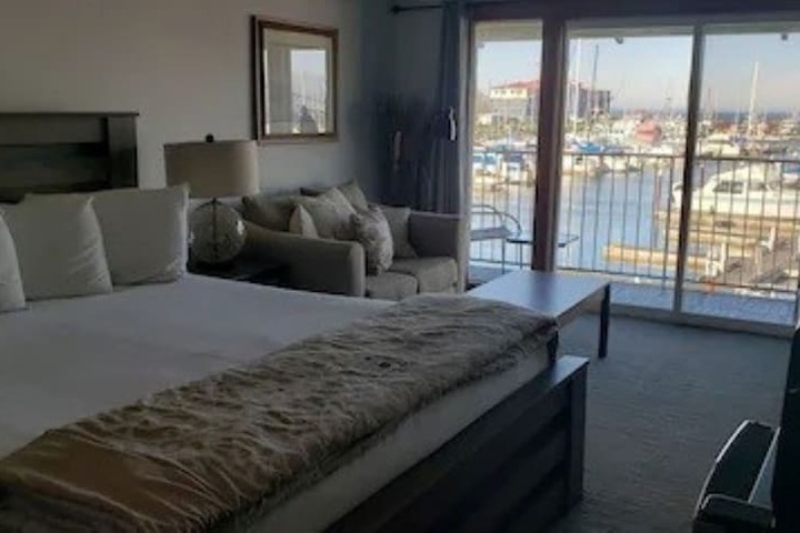 Astoria Riverwalk Inn