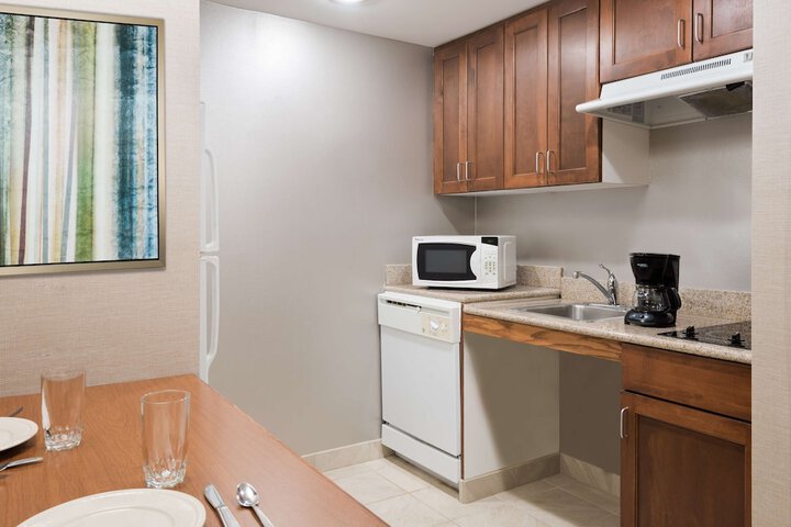 Homewood Suites by Hilton Holyoke-Springfield / North