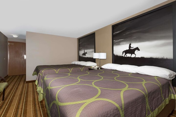 Room 9 of 17