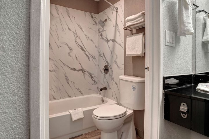Room 20 of 27