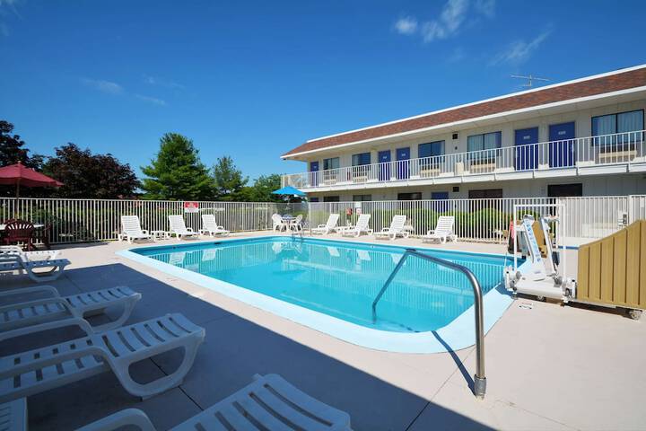 Pool 6 of 27
