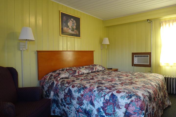 Room 19 of 38