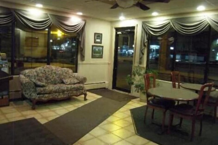 Hotel Interior 8 of 22