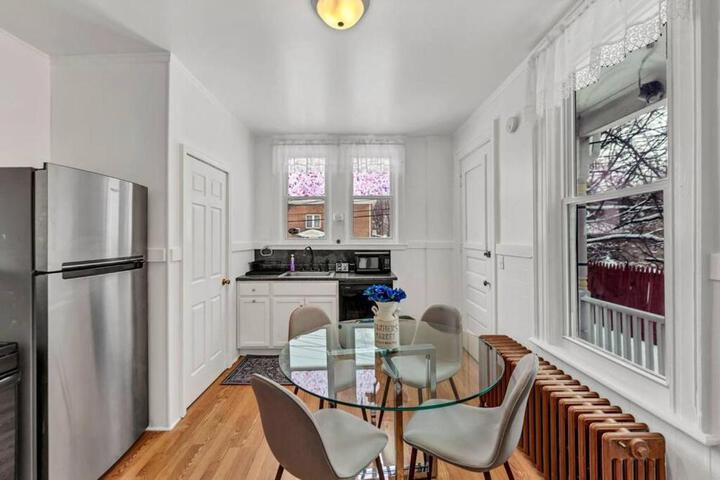 The Victorian on South Park - Sleeps 6