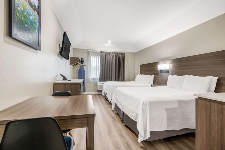 SureStay Studio by Best Western Conroe Downtown