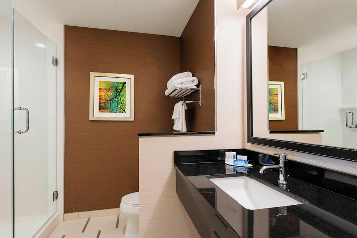 Room 17 of 25