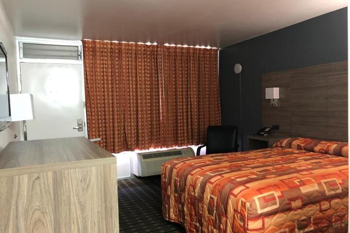 Mid Continent Inn