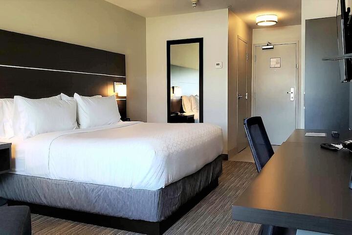 Holiday Inn Express & Suites Hood River by IHG