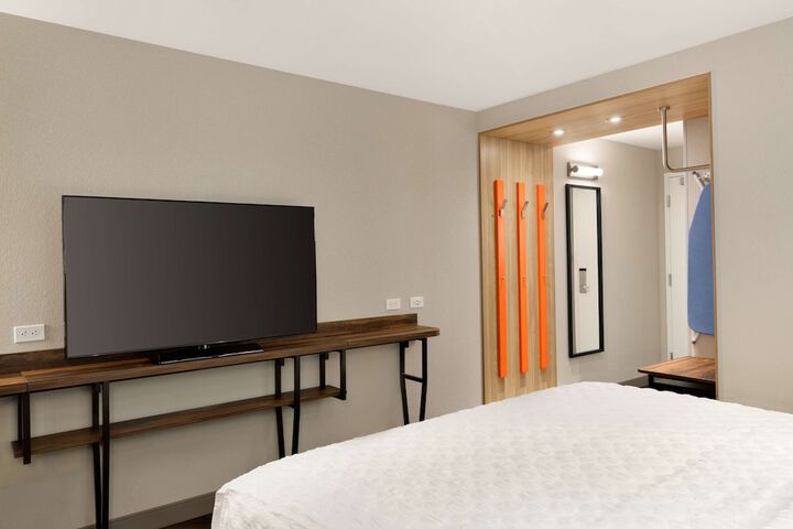 Room 18 of 30