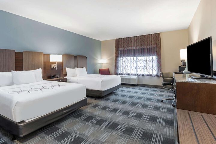 La Quinta Inn & Suites by Wyndham Aberdeen-APG