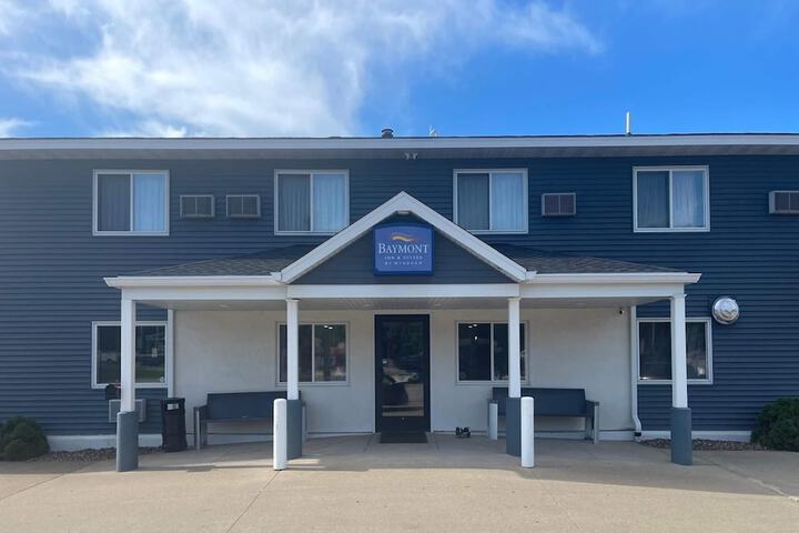 Baymont Inn & Suites by Wyndham Platteville
