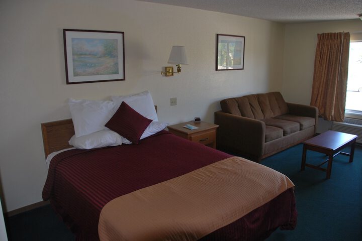 Room 12 of 36