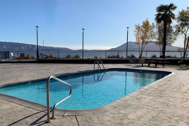 Pool 4 of 29