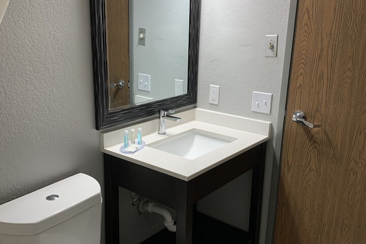 Quality Inn Owatonna Near Medical Center