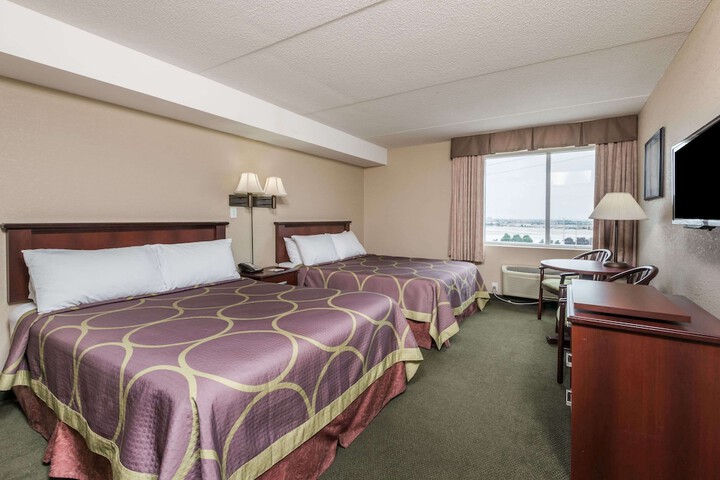 Room 16 of 19