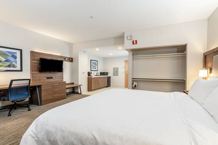 Room 45 of 84