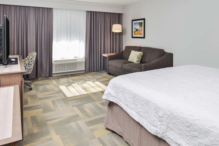 Room 44 of 66