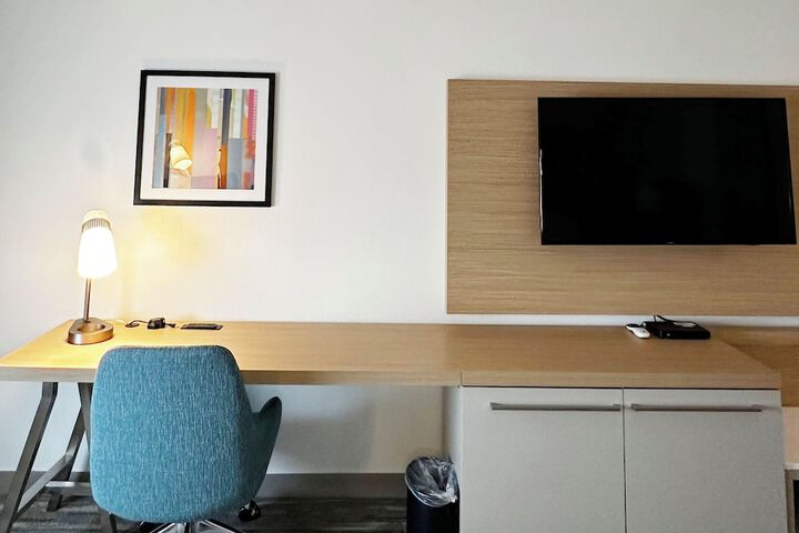 Room 7 of 26