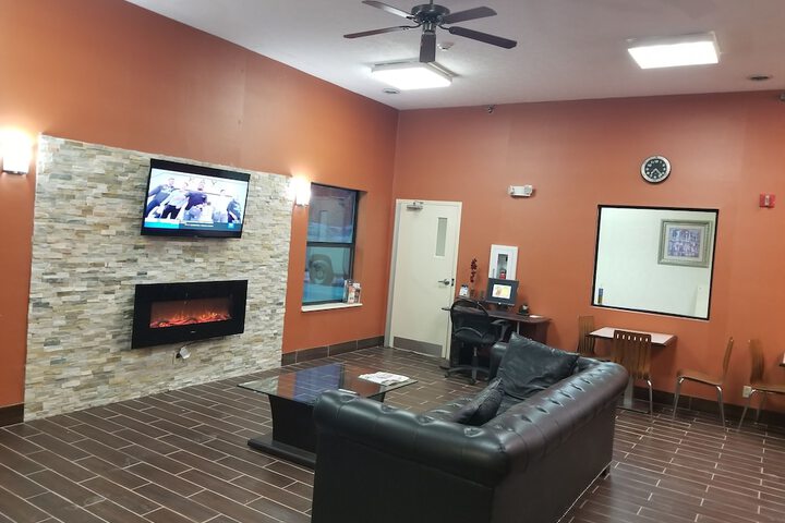 Super 8 by Wyndham Bellefontaine