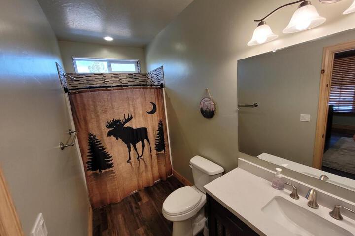 East Zion Trails Retreat-Hot tub Resort Amenities, Exceptional