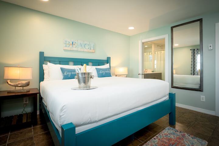 Southernmost House - Adult Exclusive