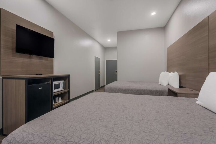 Room 27 of 30