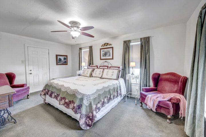 Room 15 of 68