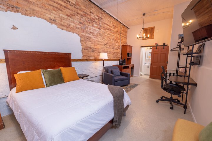 Hartwell Suites