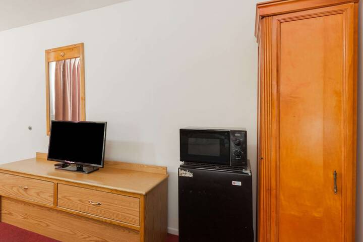 Room 11 of 17