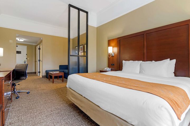 Comfort Suites Savannah North I-95