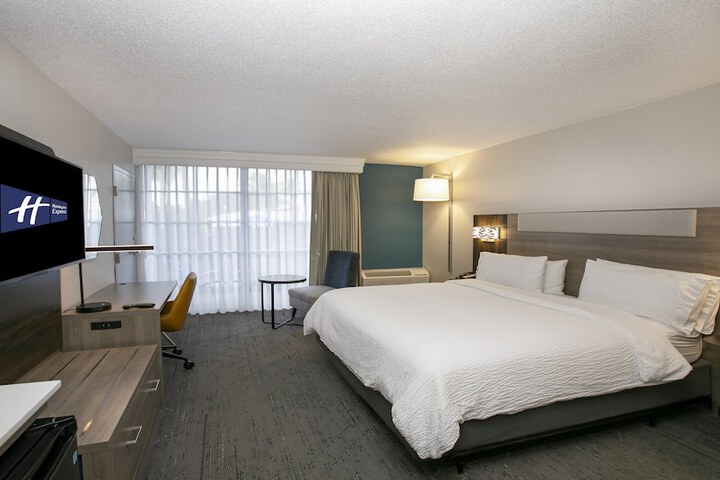 Holiday Inn Express North Palm Beach-Oceanview by IHG