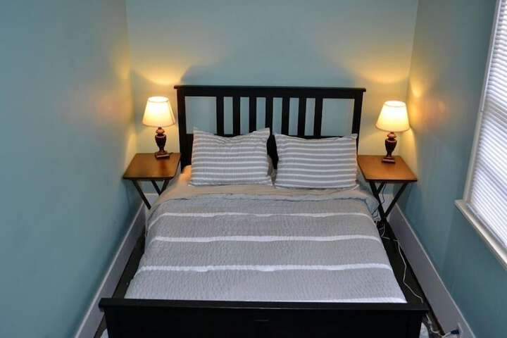 Room 17 of 27