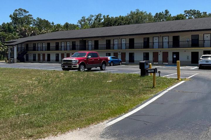Travelodge by Wyndham Alachua