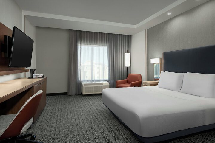 Courtyard by Marriott Atlanta Kennesaw