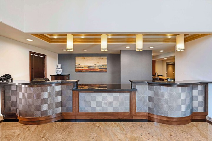 Best Western Plus Newport Mesa Inn